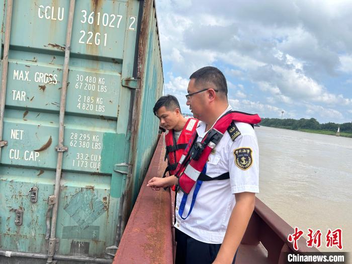 广西贵港江河水位超警 海事部门指导船舶做好防汛工作